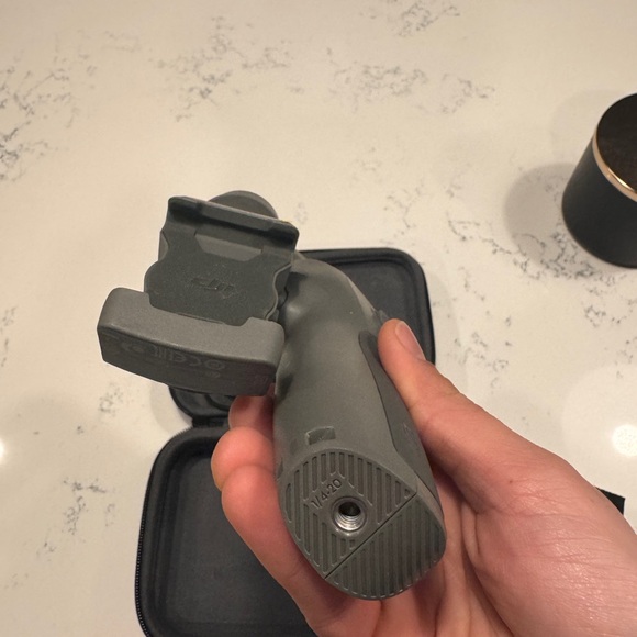 DJI Osmo Mobile 3 Gimbal Stabilizer - Gray - Picture 7 of 13